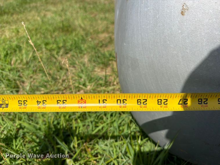 image for item EO8634 (2) propane tanks