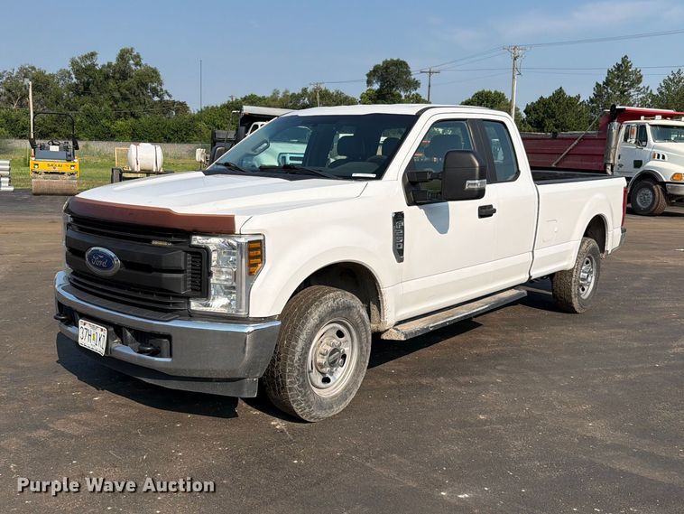 2019 Ford F250 Super Duty XL Ext. Cab pickup truck