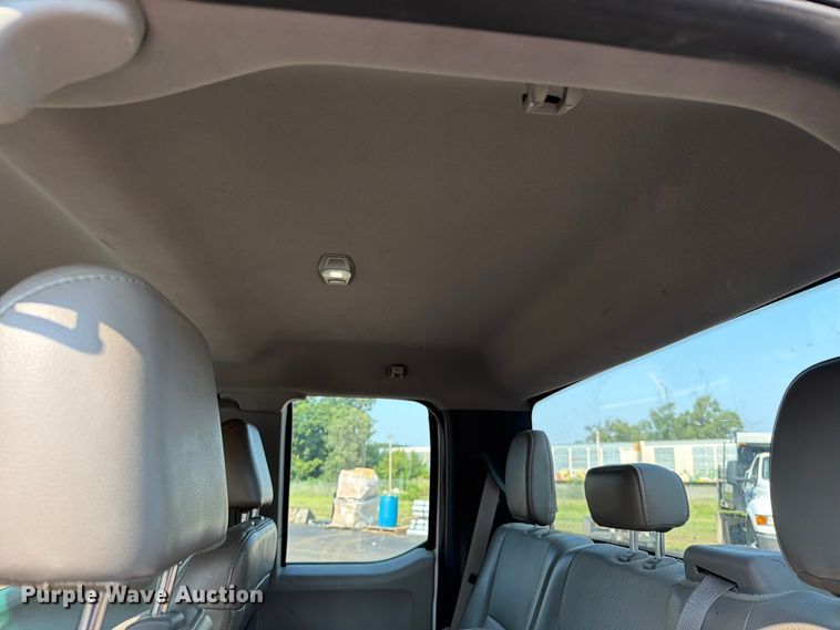 image for item EO8645 2019 Ford F250 Super Duty XL Ext. Cab pickup truck