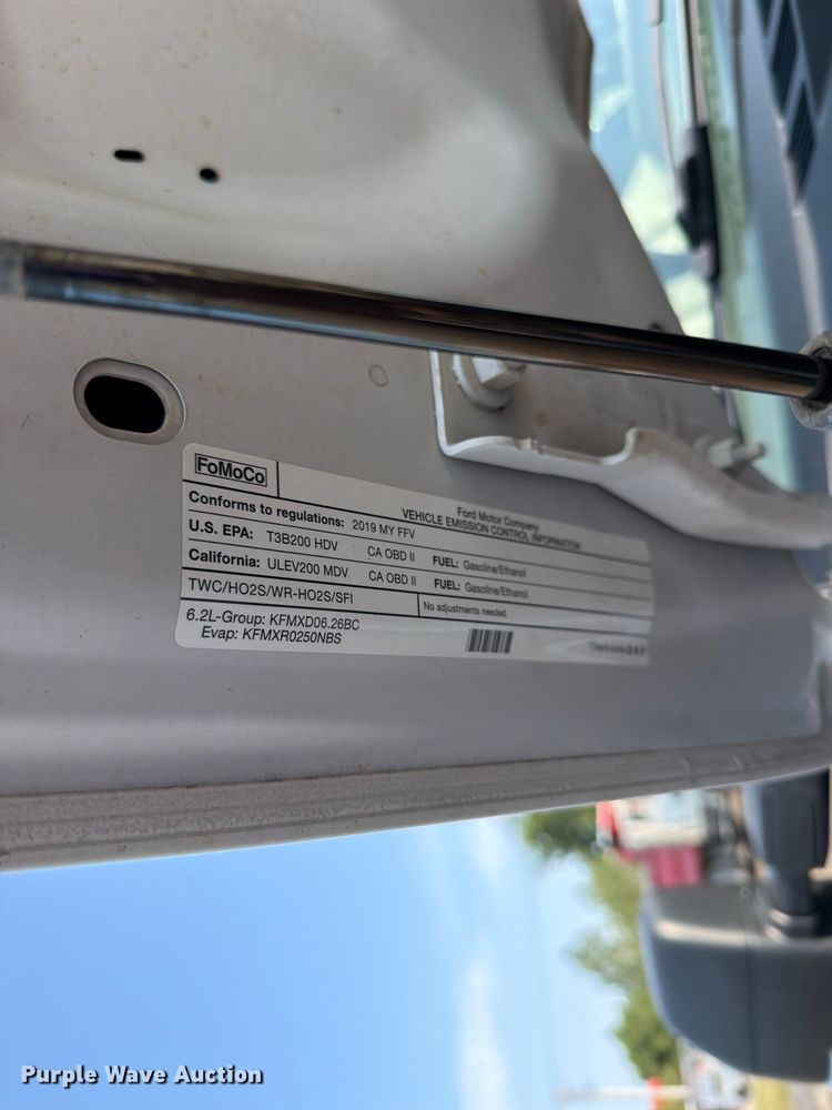 image for item EO8645 2019 Ford F250 Super Duty XL Ext. Cab pickup truck