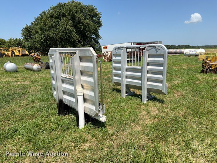 image for item EO8647 (2) Aluminum headache racks