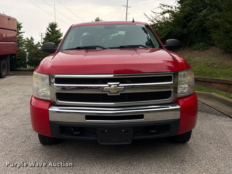 image for item EO8653 2009 Chevrolet Silverado 1500 Crew Cab pickup truck