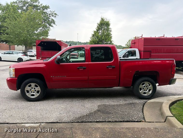 image for item EO8653 2009 Chevrolet Silverado 1500 Crew Cab pickup truck