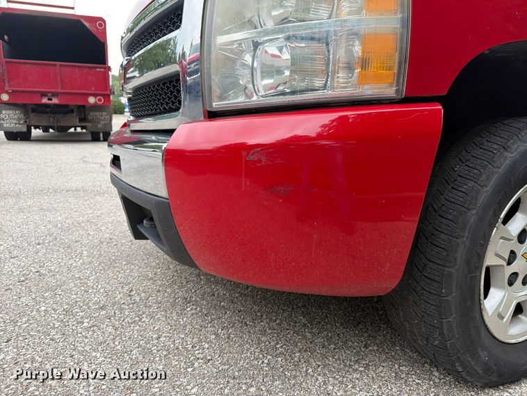 image for item EO8653 2009 Chevrolet Silverado 1500 Crew Cab pickup truck