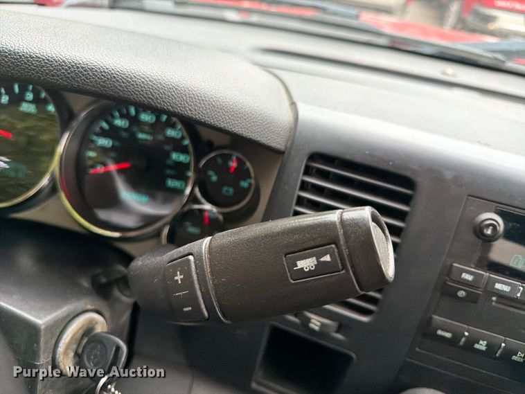 image for item EO8653 2009 Chevrolet Silverado 1500 Crew Cab pickup truck
