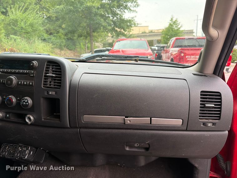 image for item EO8653 2009 Chevrolet Silverado 1500 Crew Cab pickup truck