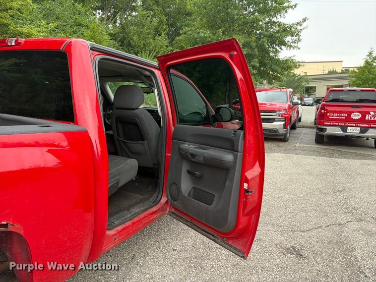 image for item EO8653 2009 Chevrolet Silverado 1500 Crew Cab pickup truck