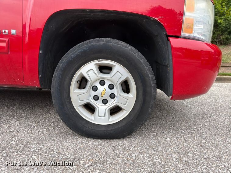 image for item EO8653 2009 Chevrolet Silverado 1500 Crew Cab pickup truck