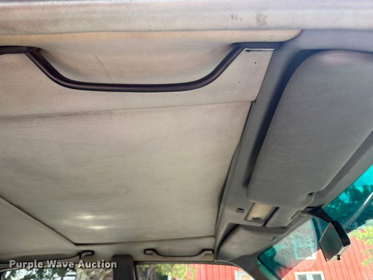image for item EO8669 1983 Mercedes-Benz 300 