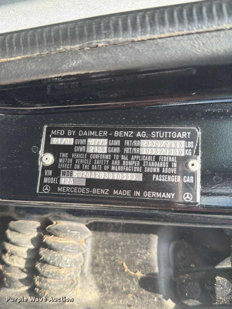 image for item EO8669 1983 Mercedes-Benz 300 