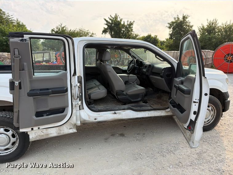image for item EO8670 2017 Ford F150 Ext. Cab pickup truck