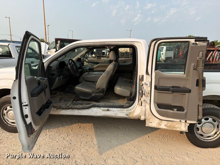 image for item EO8670 2017 Ford F150 Ext. Cab pickup truck