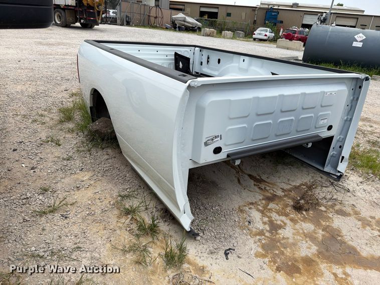 image for item EO8681 Pickup truck bed