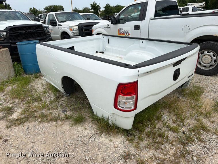 image for item EO8681 Pickup truck bed