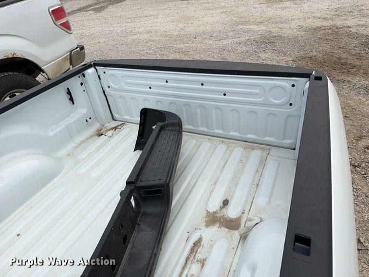 image for item EO8681 Pickup truck bed