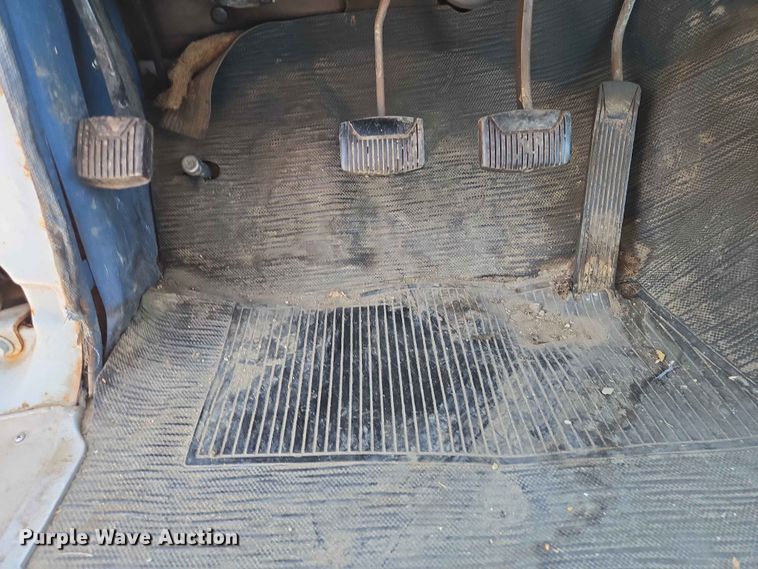 image for item ER1646 1960 Ford Fairlane sedan