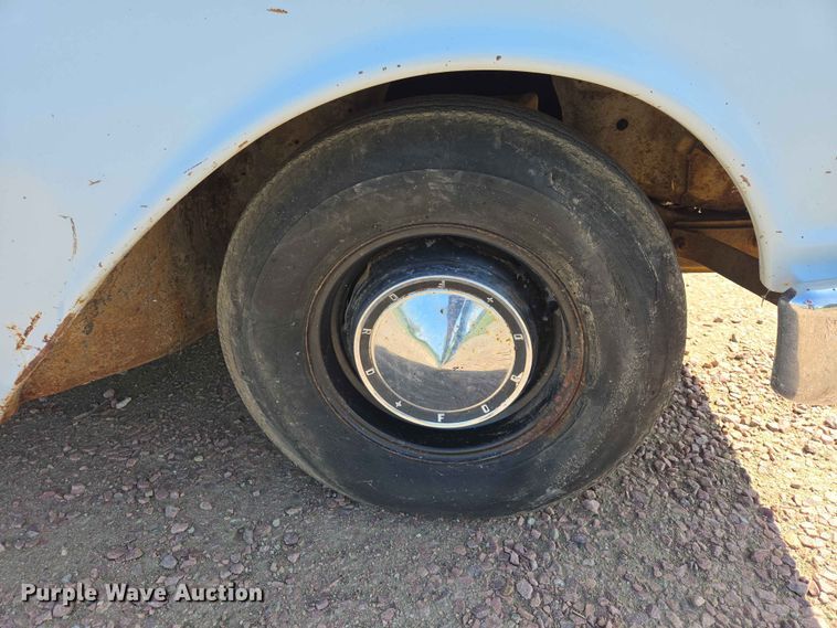 image for item ER1646 1960 Ford Fairlane sedan