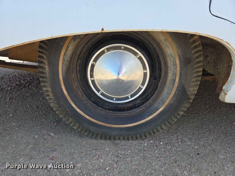 image for item ER1646 1960 Ford Fairlane sedan