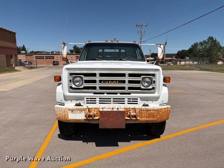 image for item ER1892 1985 GMC C7 flatbed truck