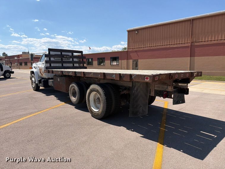 image for item ER1892 1985 GMC C7 flatbed truck