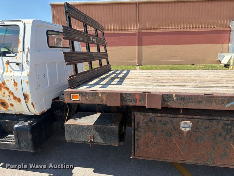 image for item ER1892 1985 GMC C7 flatbed truck