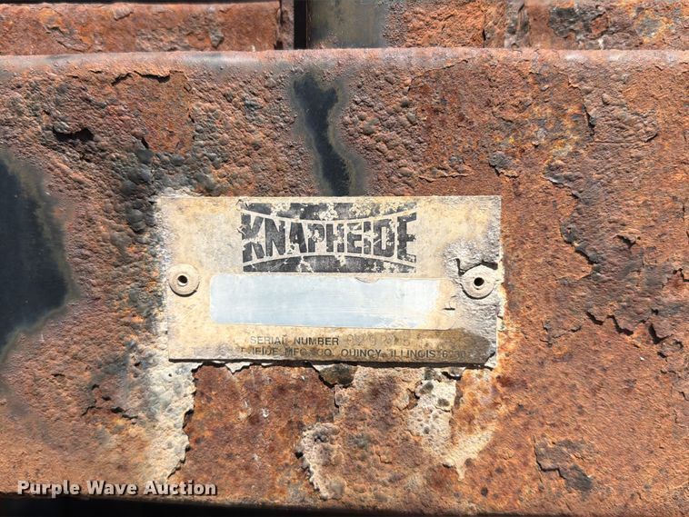 image for item ER1892 1985 GMC C7 flatbed truck