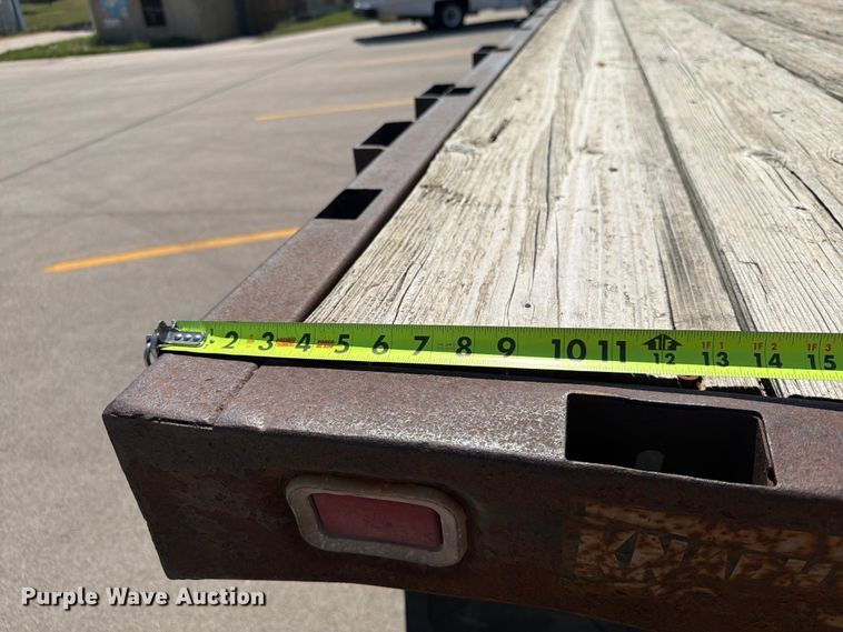 image for item ER1892 1985 GMC C7 flatbed truck