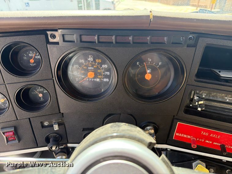 image for item ER1892 1985 GMC C7 flatbed truck