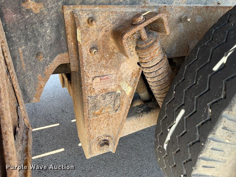 image for item ER1892 1985 GMC C7 flatbed truck