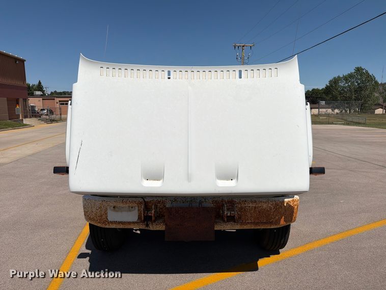 image for item ER1892 1985 GMC C7 flatbed truck