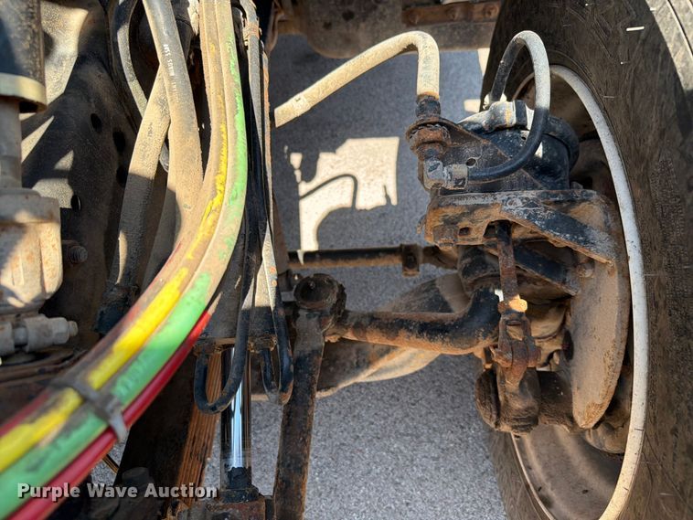 image for item ER1892 1985 GMC C7 flatbed truck