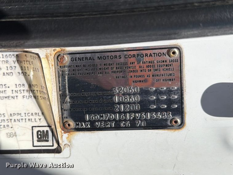 image for item ER1892 1985 GMC C7 flatbed truck