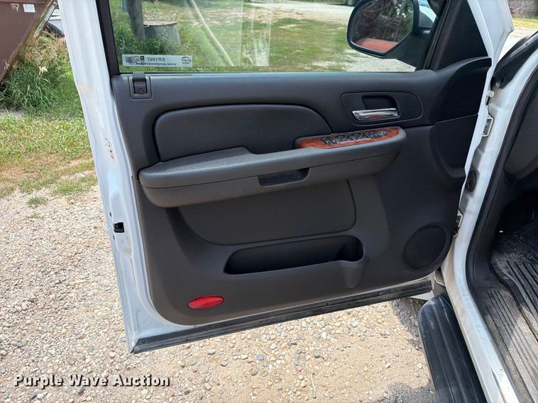 image for item ER1897 2009 Chevrolet Suburban SUV