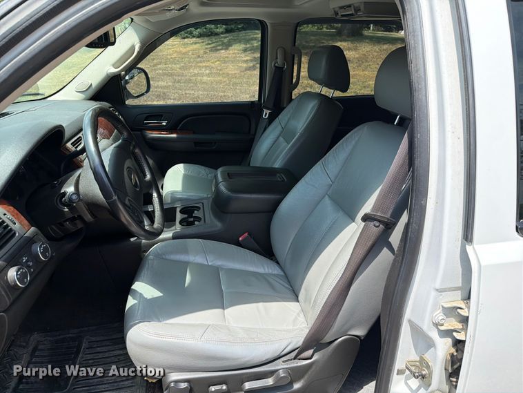 image for item ER1897 2009 Chevrolet Suburban SUV
