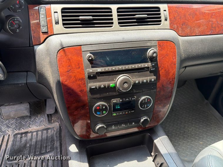 image for item ER1897 2009 Chevrolet Suburban SUV