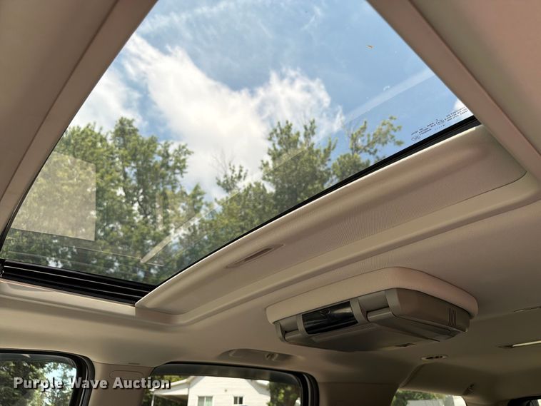 image for item ER1897 2009 Chevrolet Suburban SUV