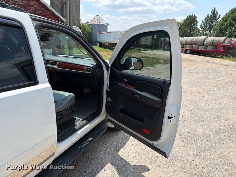 image for item ER1897 2009 Chevrolet Suburban SUV