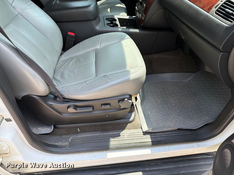 image for item ER1897 2009 Chevrolet Suburban SUV