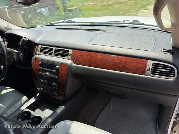 image for item ER1897 2009 Chevrolet Suburban SUV