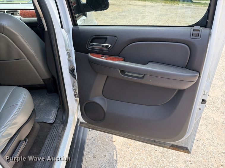 image for item ER1897 2009 Chevrolet Suburban SUV