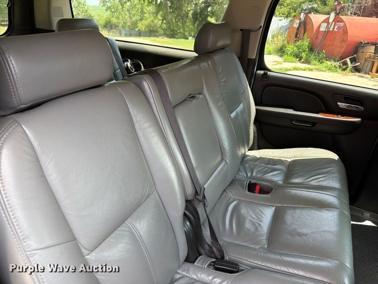image for item ER1897 2009 Chevrolet Suburban SUV