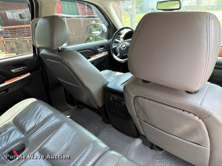 image for item ER1897 2009 Chevrolet Suburban SUV