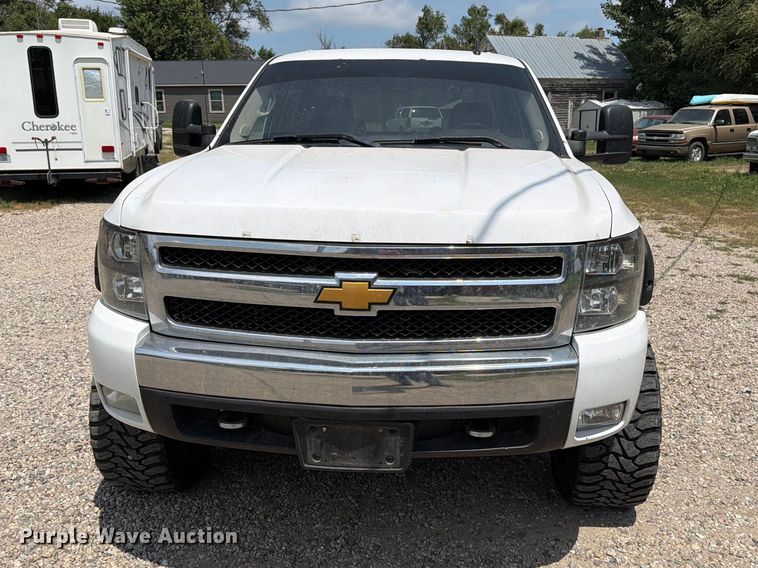 image for item ER1898 2008 Chevrolet Silverado 1500 Crew Cab pickup truck