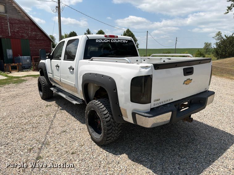 image for item ER1898 2008 Chevrolet Silverado 1500 Crew Cab pickup truck
