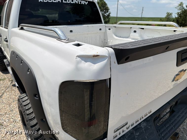 image for item ER1898 2008 Chevrolet Silverado 1500 Crew Cab pickup truck