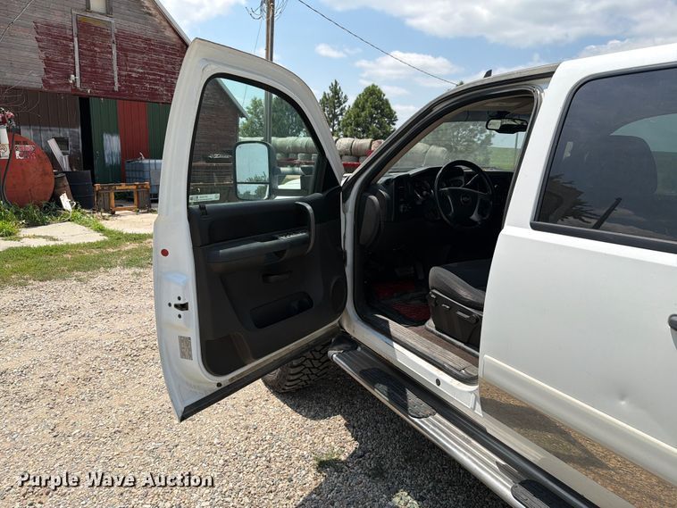 image for item ER1898 2008 Chevrolet Silverado 1500 Crew Cab pickup truck
