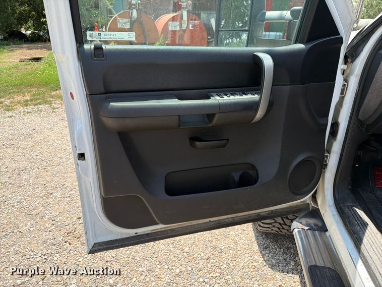 image for item ER1898 2008 Chevrolet Silverado 1500 Crew Cab pickup truck