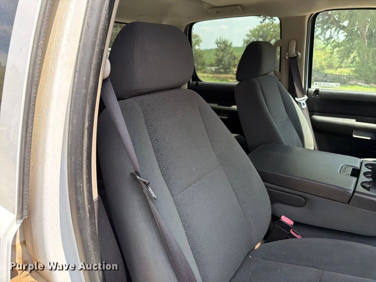 image for item ER1898 2008 Chevrolet Silverado 1500 Crew Cab pickup truck
