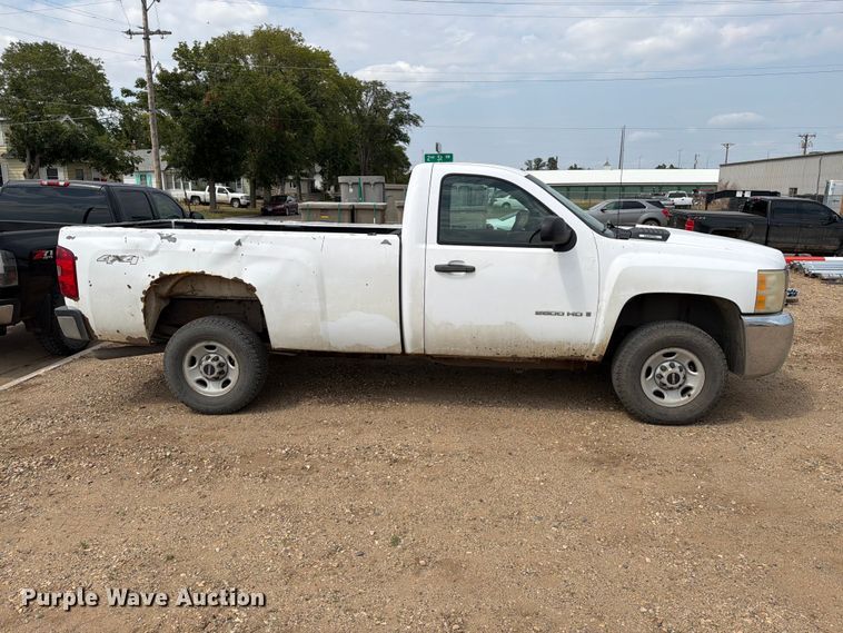 image for item ER1903 2007 Chevrolet Silverado 2500HD pickup truck