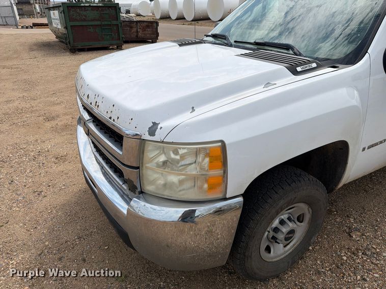 image for item ER1903 2007 Chevrolet Silverado 2500HD pickup truck